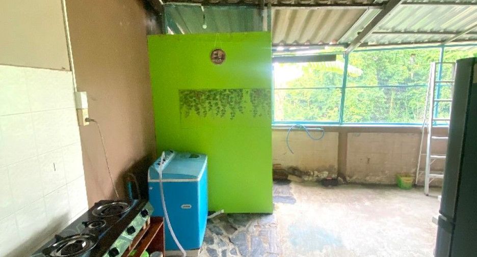 Casa adosada en venta de 3 habitaciones en Phan Thong, Chonburi