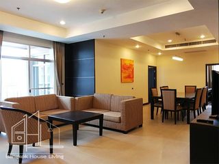 For rent 3 bedrooms apartment in Watthana, Bangkok