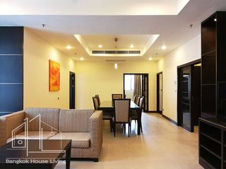 For rent 3 bedrooms apartment in Watthana, Bangkok