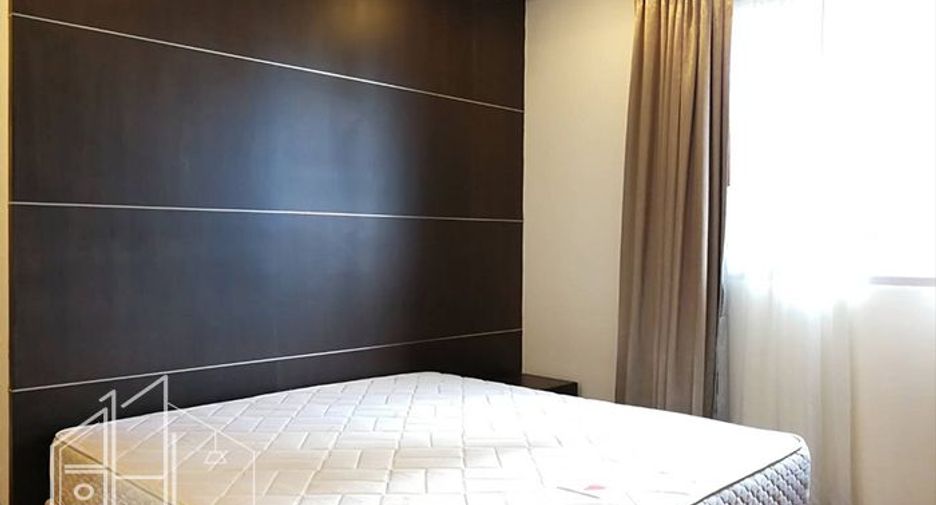 For rent 3 bedrooms apartment in Watthana, Bangkok