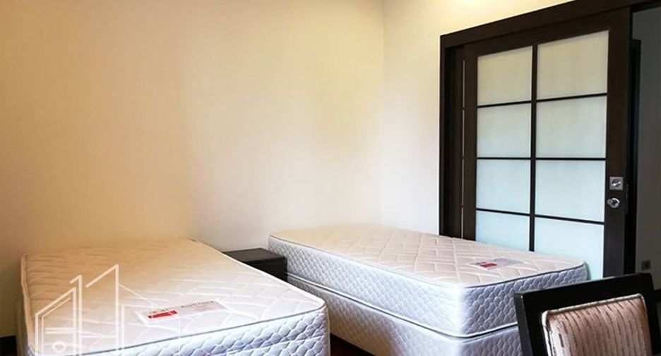 For rent 3 bedrooms apartment in Watthana, Bangkok