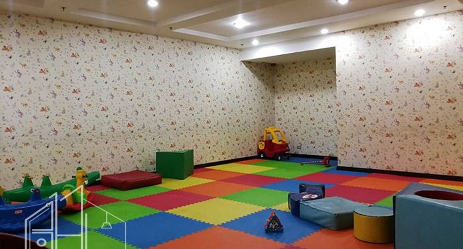 For rent 3 bedrooms apartment in Watthana, Bangkok