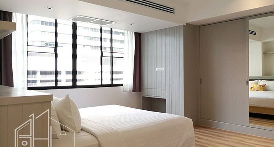 For rent 3 bedrooms apartment in Watthana, Bangkok