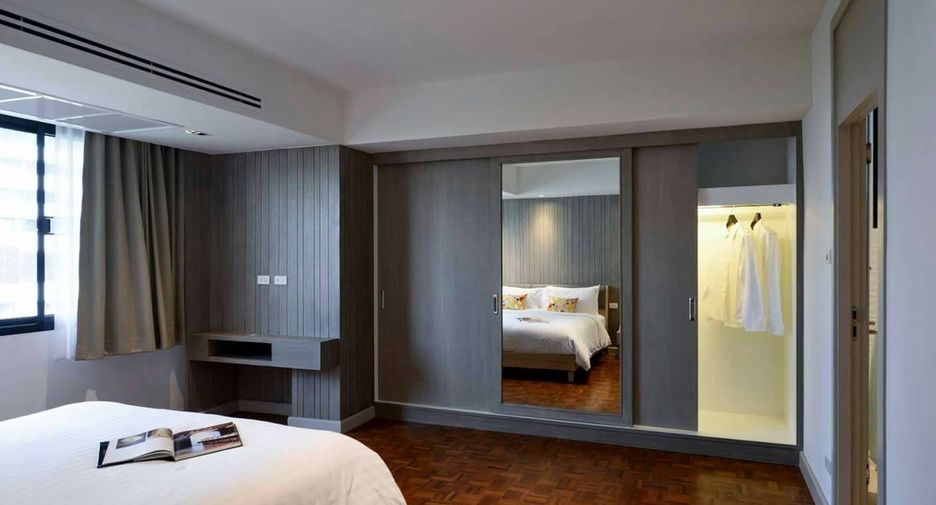 For rent 3 bedrooms apartment in Watthana, Bangkok