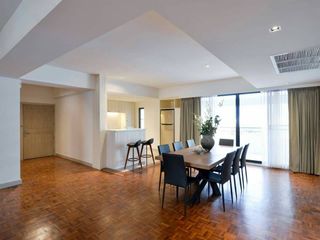 For rent 3 bedrooms apartment in Watthana, Bangkok