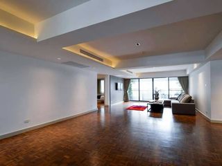For rent 3 bedrooms apartment in Watthana, Bangkok