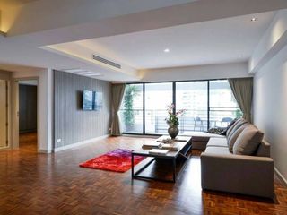 For rent 3 bedrooms apartment in Watthana, Bangkok