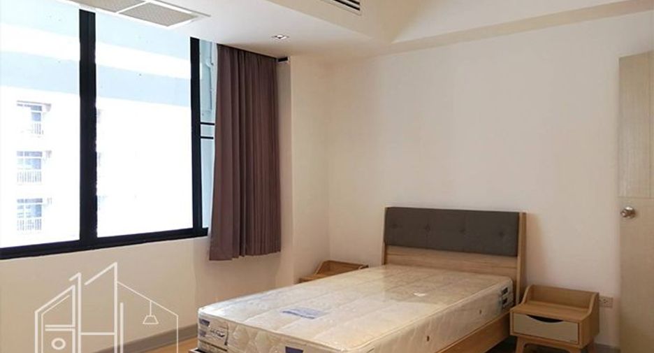 For rent 3 bedrooms condo in Watthana, Bangkok