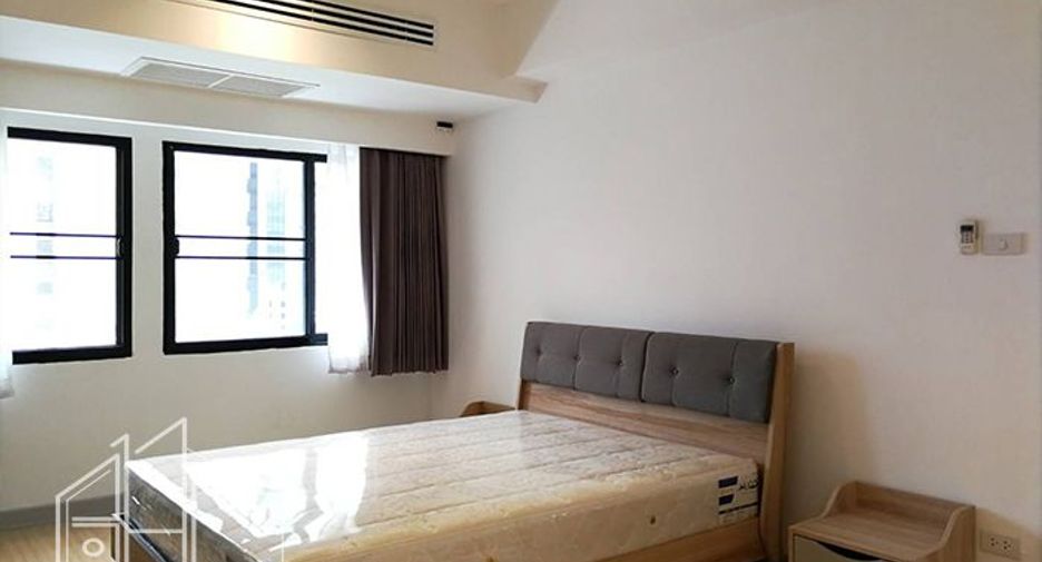For rent 3 bedrooms condo in Watthana, Bangkok