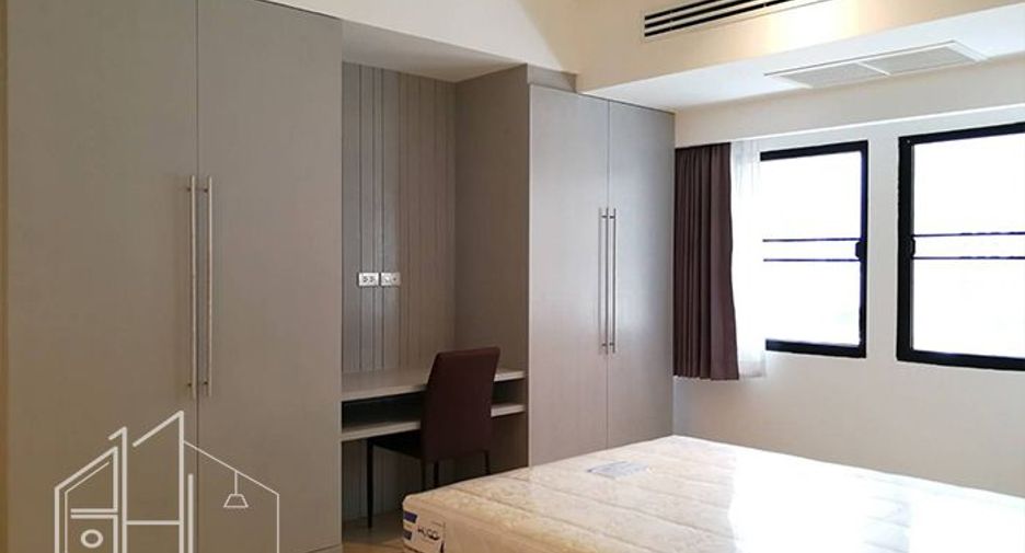 For rent 3 bedrooms condo in Watthana, Bangkok