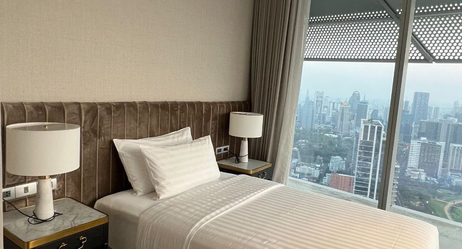 À louer 3 chambres condo à Pathum Wan, Bangkok