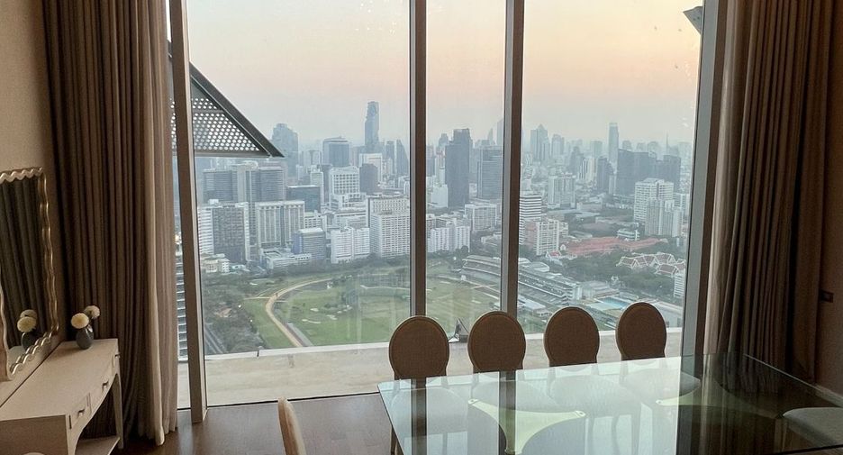 À louer 3 chambres condo à Pathum Wan, Bangkok