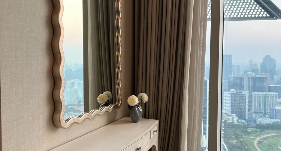 À louer 3 chambres condo à Pathum Wan, Bangkok