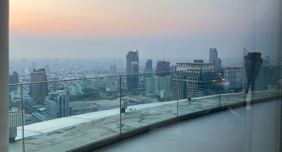 À louer 3 chambres condo à Pathum Wan, Bangkok