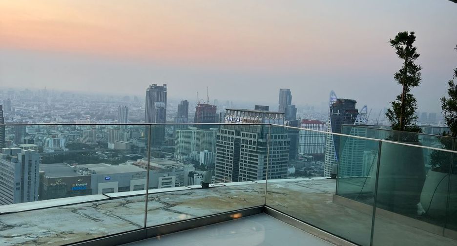 À louer 3 chambres condo à Pathum Wan, Bangkok