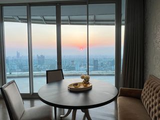 For rent 3 bedrooms condo in Pathum Wan, Bangkok