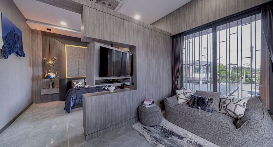Villa en venta de 6 habitaciones en Bang Lamung, Chonburi