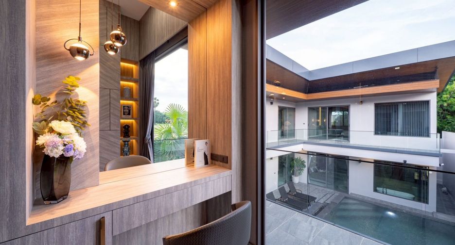 Villa en venta de 6 habitaciones en Bang Lamung, Chonburi