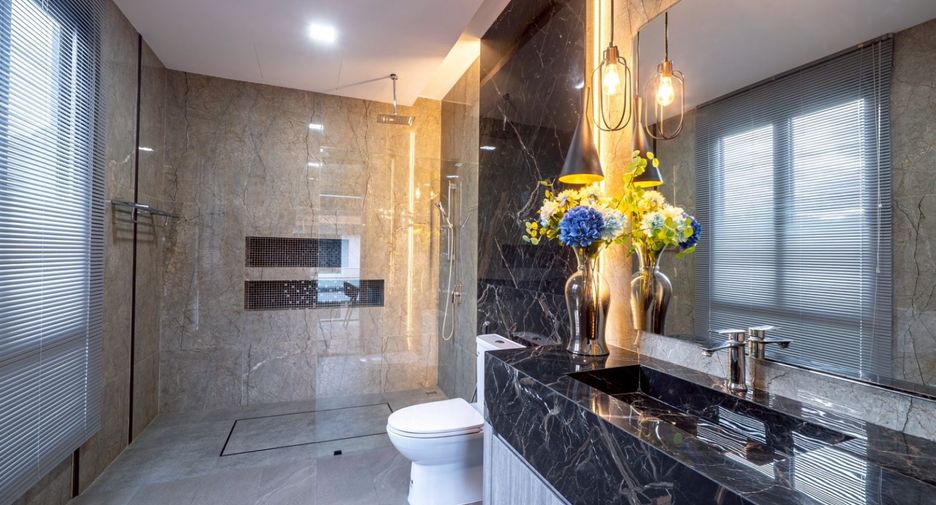 Villa en venta de 6 habitaciones en Bang Lamung, Chonburi