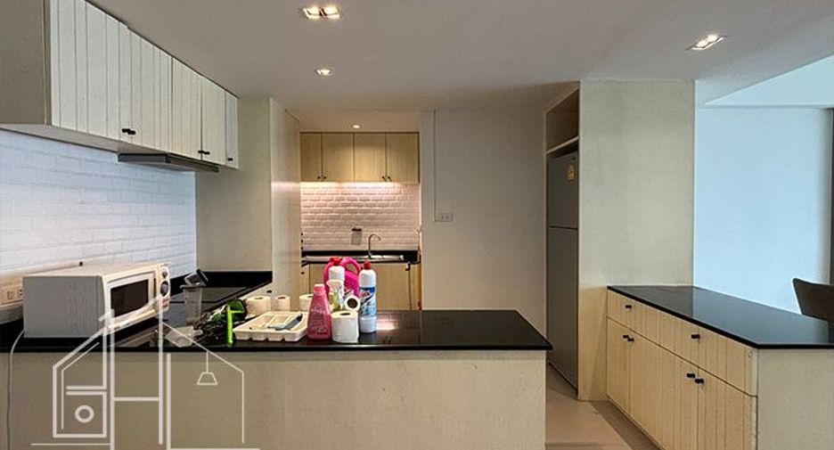 For rent 2 bedrooms condo in Watthana, Bangkok