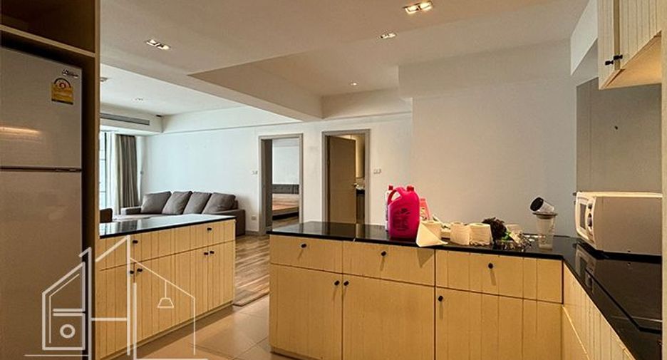 For rent 2 bedrooms condo in Watthana, Bangkok