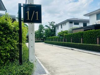 Casa en venta de 4 habitaciones en Bang Khae, Bangkok