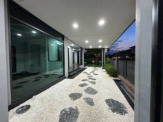 Casa en venta de 4 habitaciones en Bang Khae, Bangkok