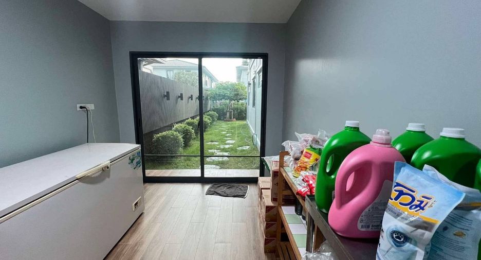 Casa en venta de 4 habitaciones en Bang Khae, Bangkok