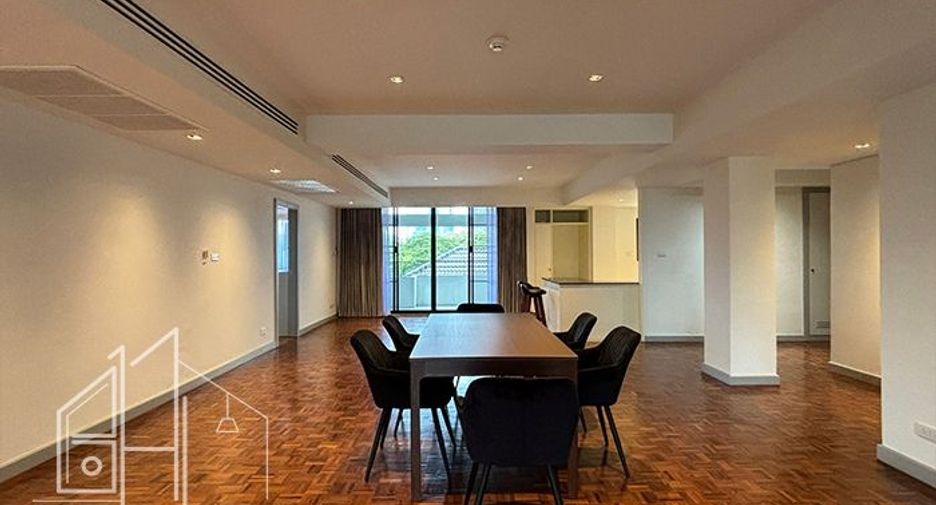 For rent 3 bedrooms condo in Watthana, Bangkok