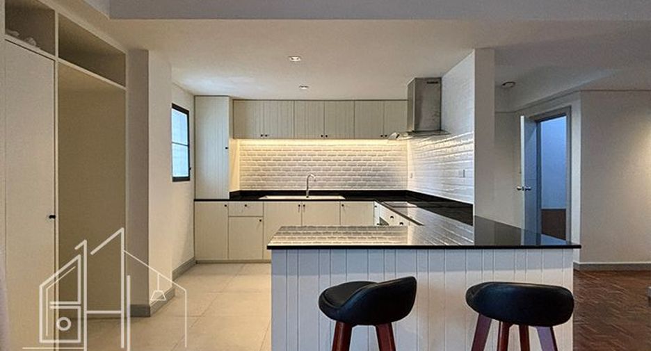For rent 3 bedrooms condo in Watthana, Bangkok