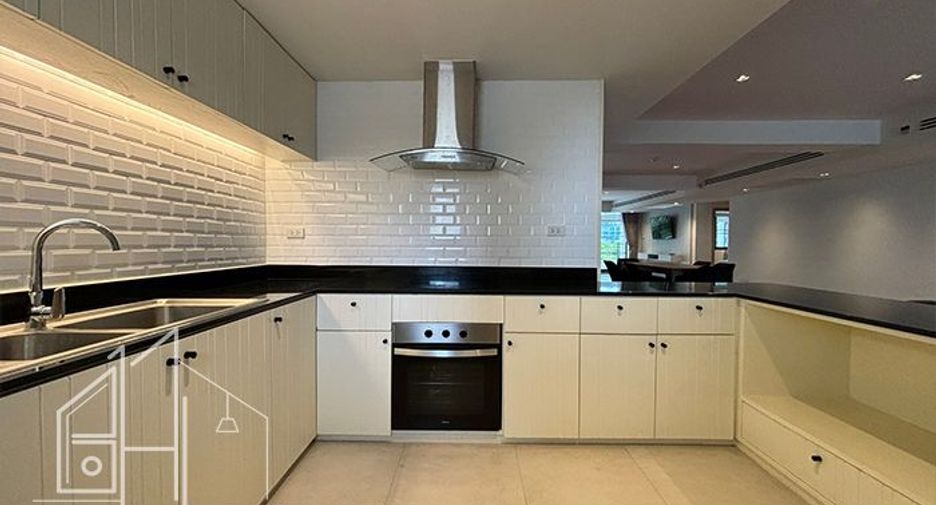 For rent 3 bedrooms condo in Watthana, Bangkok