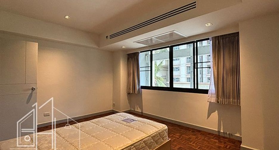 For rent 3 bedrooms condo in Watthana, Bangkok