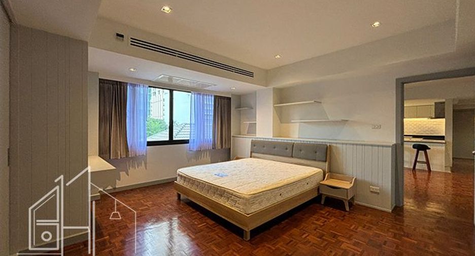 For rent 3 bedrooms condo in Watthana, Bangkok