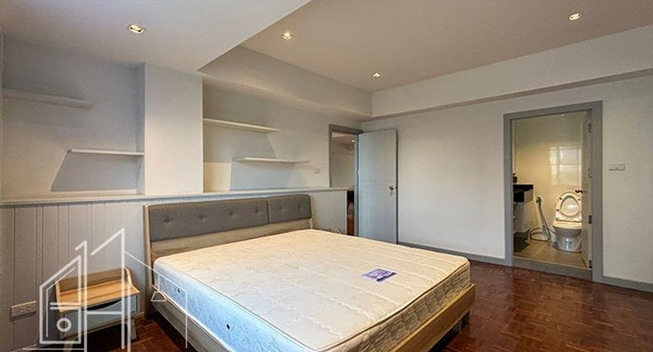 For rent 3 bedrooms condo in Watthana, Bangkok