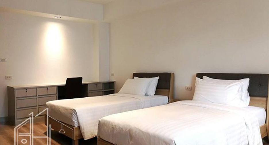 For rent 2 bedrooms apartment in Watthana, Bangkok