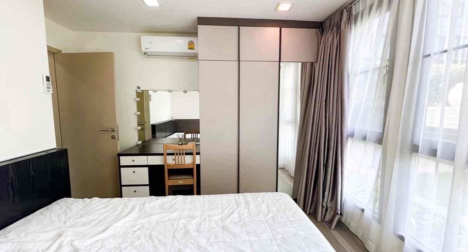 For rent 2 bedrooms condo in Phra Khanong, Bangkok