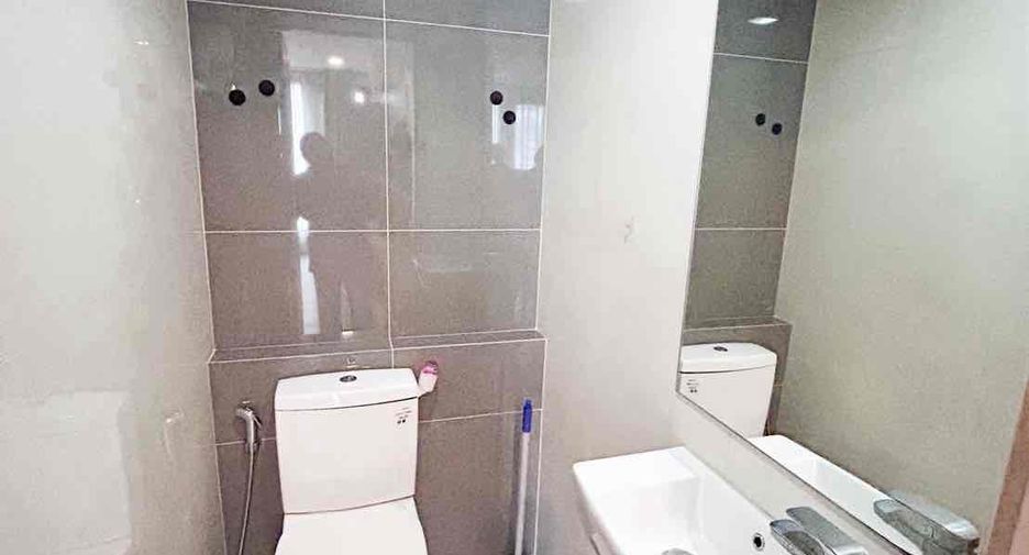 For rent 2 bedrooms condo in Phra Khanong, Bangkok