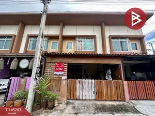 À vendre 3 chambres maison de ville à Pluak Daeng, Rayong