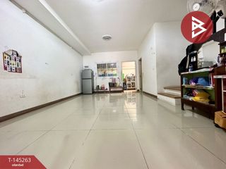 À vendre 3 chambres maison de ville à Pluak Daeng, Rayong