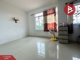 À vendre 3 chambres maison de ville à Pluak Daeng, Rayong