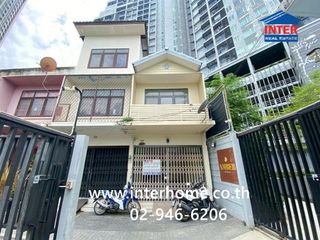 Casa adosada en venta de 3 habitaciones en Bang Sue, Bangkok