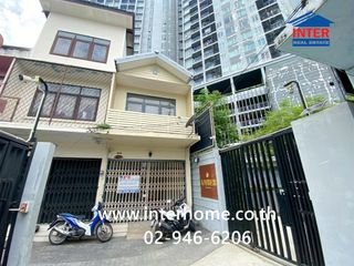 Casa adosada en venta de 3 habitaciones en Bang Sue, Bangkok