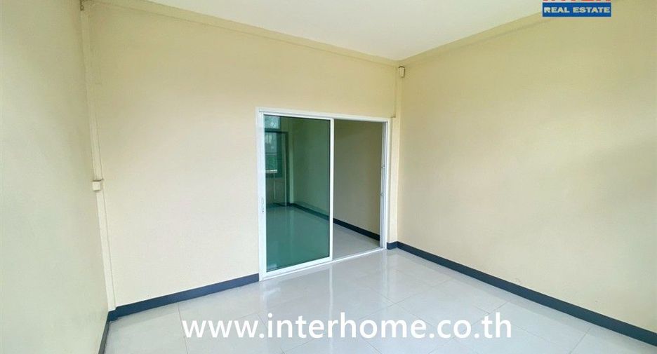 Casa adosada en venta de 3 habitaciones en Bang Sue, Bangkok