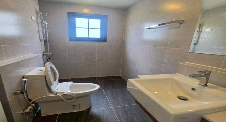 Аренда 4 спальни дом в Bang Phli, Самутпракан