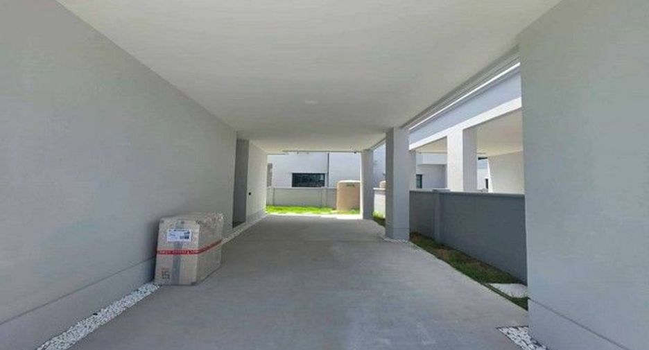 Аренда 4 спальни дом в Bang Phli, Самутпракан