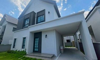 For rent 4 bedrooms house in Bang Phli, Samut Prakan
