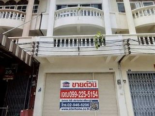 Local comercial en venta de 3 habitaciones en Phra Nakhon, Bangkok
