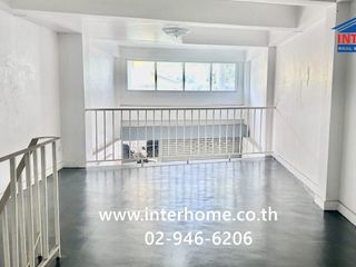 Local comercial en venta de 3 habitaciones en Phra Nakhon, Bangkok