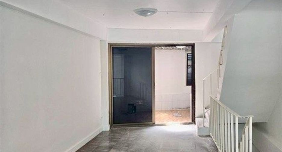 Local comercial en venta de 3 habitaciones en Phra Nakhon, Bangkok