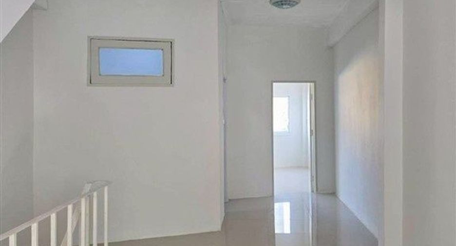 Local comercial en venta de 3 habitaciones en Phra Nakhon, Bangkok